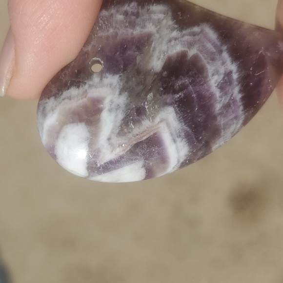 New Chevron Amethyst Heart Shaped Pendant. - Picture 14 of 16